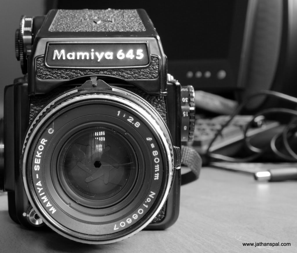 IMAGE: http://i549.photobucket.com/albums/ii373/jhanspal1/Mamiya/IMG_0734-1.jpg