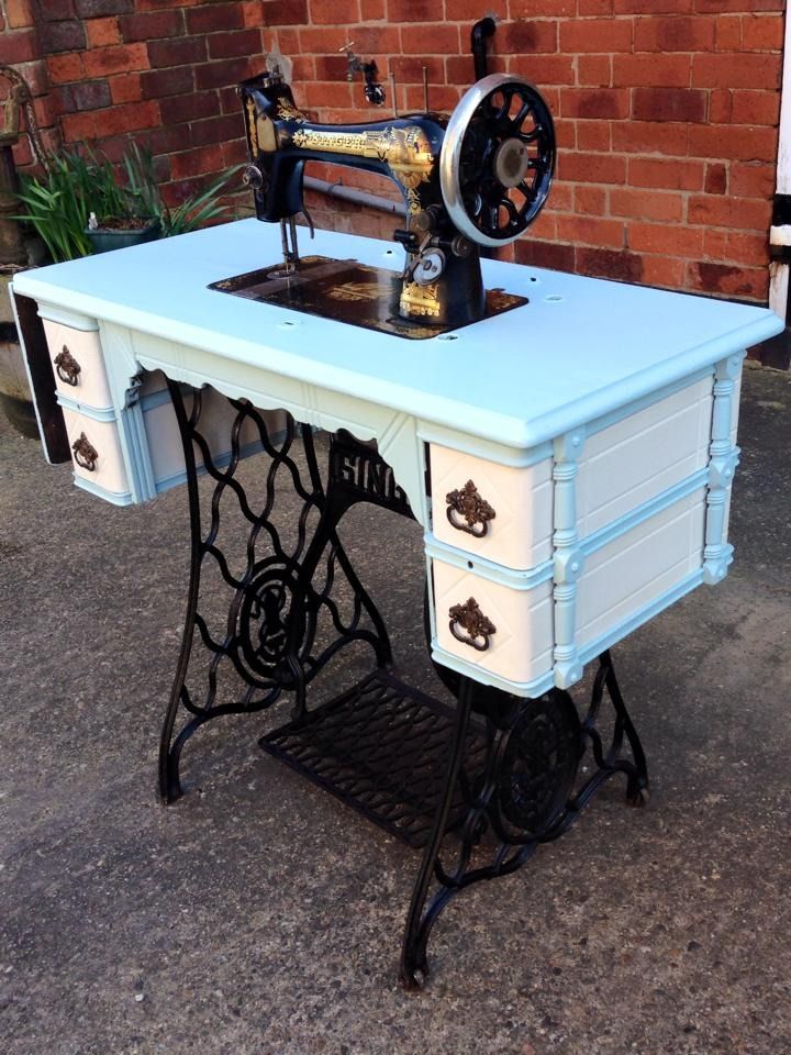 Vintage Painted Singer Sewing Machine Shabby Chic Treadle Machine Hall ...